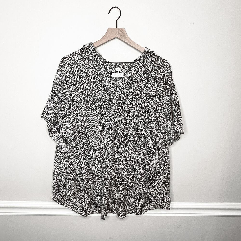 Loft Black and White Floral Printed Short Sleeve Blouse